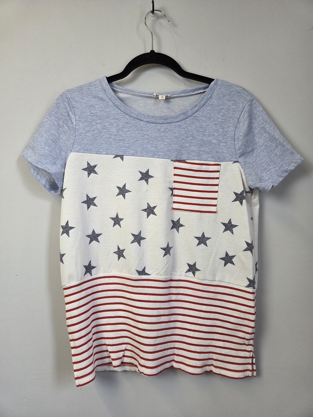 Hem & Thread Short Sleeve Star & Stripe Cotton Tee in Light Blue, White, Red